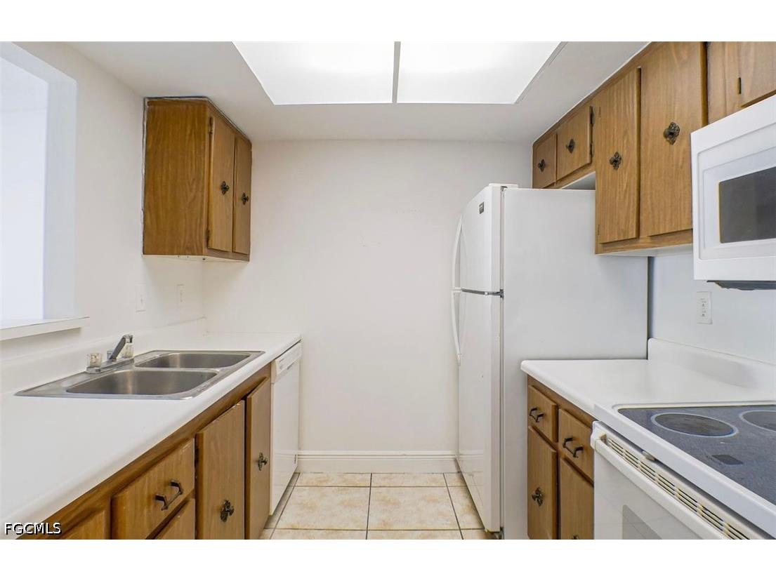 3706 Broadway #21 Fort Myers FL 33901 2026014449 image6