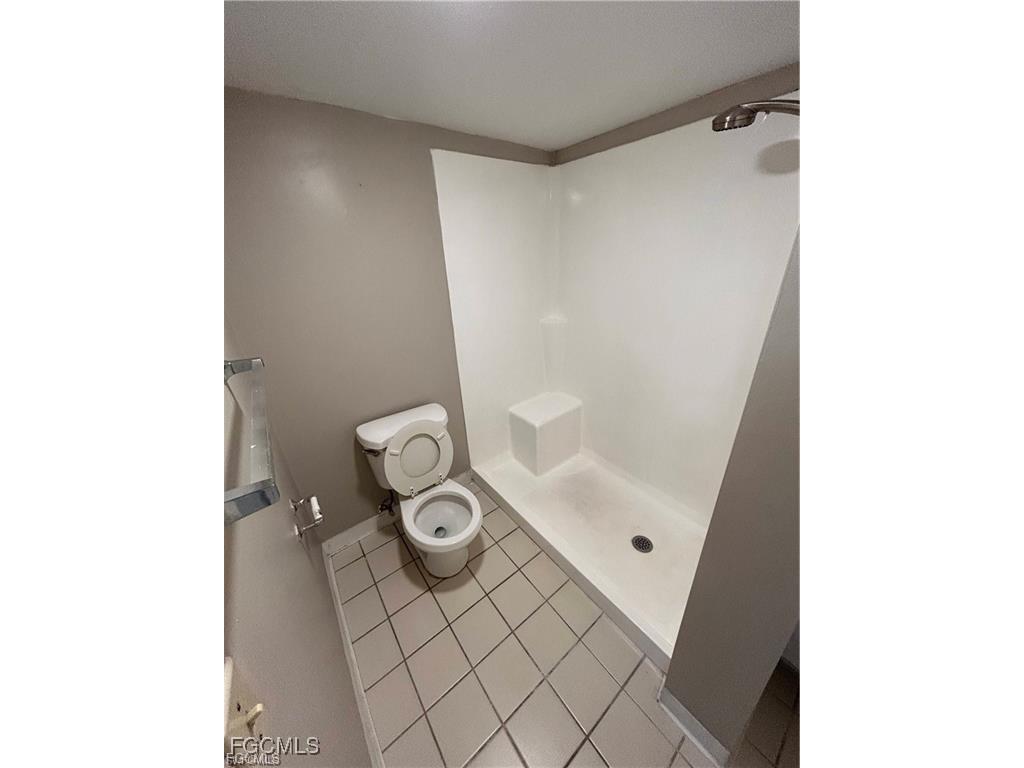 3706 Broadway #29 Fort Myers FL 33901 2025004724 image11