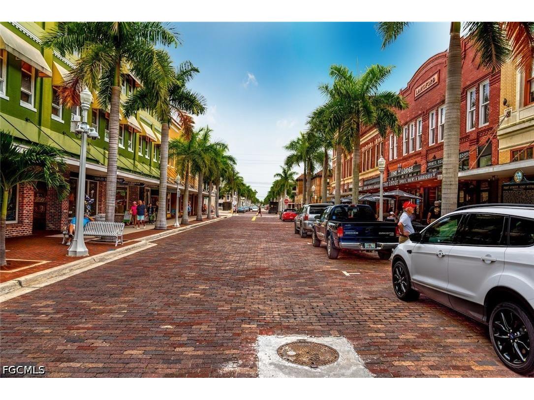 3706 Broadway #37 Fort Myers FL 33901 2026028292 image16