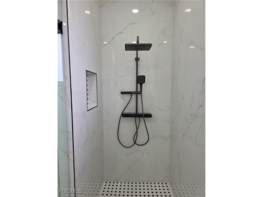 3707 E 15th Street Lehigh Acres FL 33972 2025015085 image5