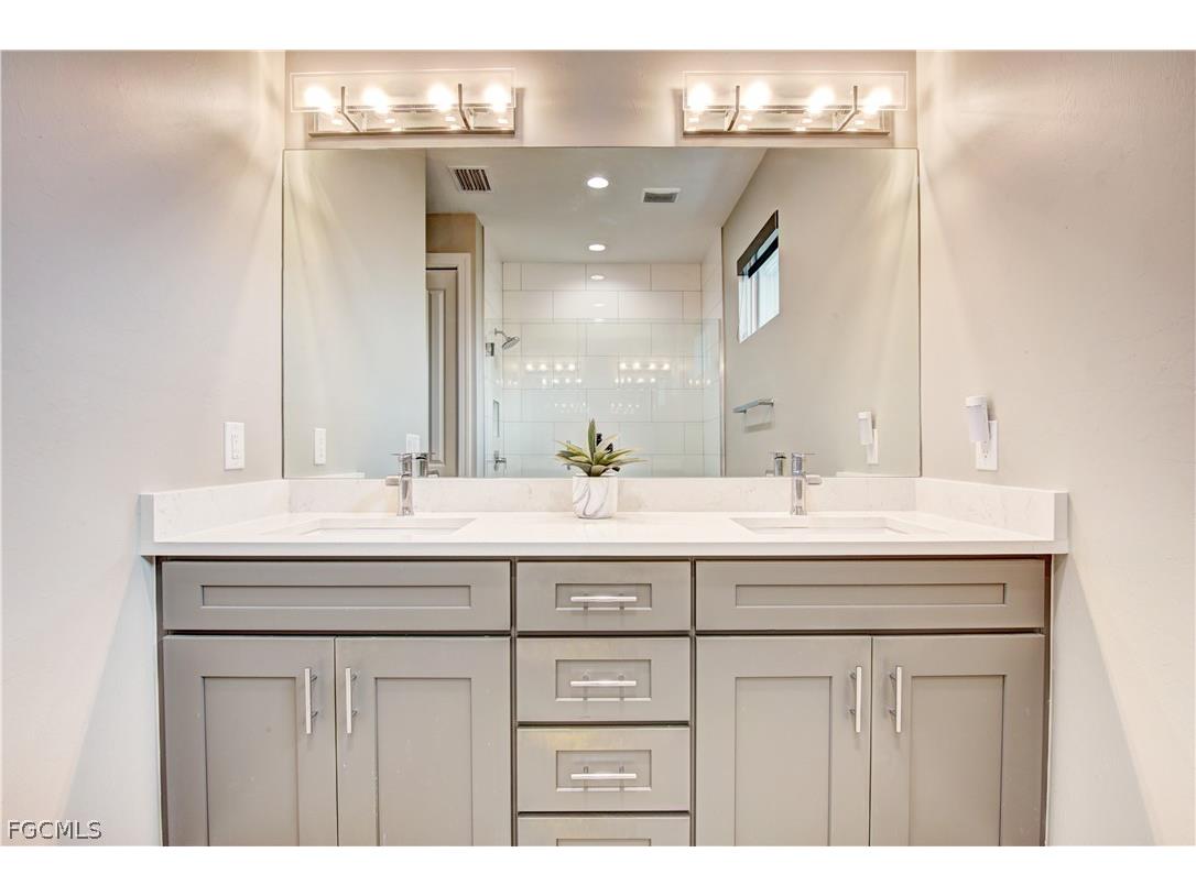 3707 Oasis Boulevard Cape Coral FL 33914 2026007794 image25