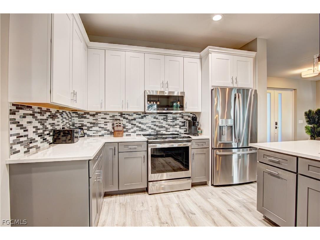 3707 Oasis Boulevard Cape Coral FL 33914 2026007794 image9