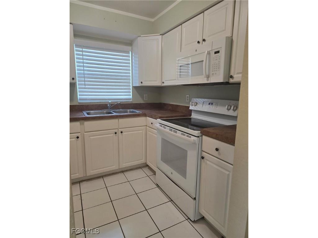 3707 SE 15th Place #1 Cape Coral FL 33904 2025005403 image18