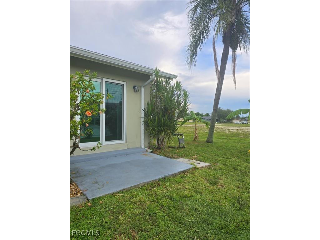 3707 SE 15th Place #1 Cape Coral FL 33904 2025005403 image2