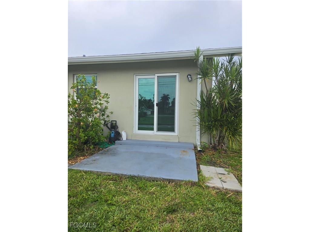 3707 SE 15th Place #1 Cape Coral FL 33904 2025005403 image28