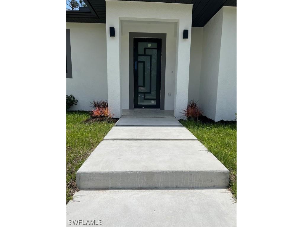 3708 12th Avenue NE Naples FL 34120 223033977 image1
