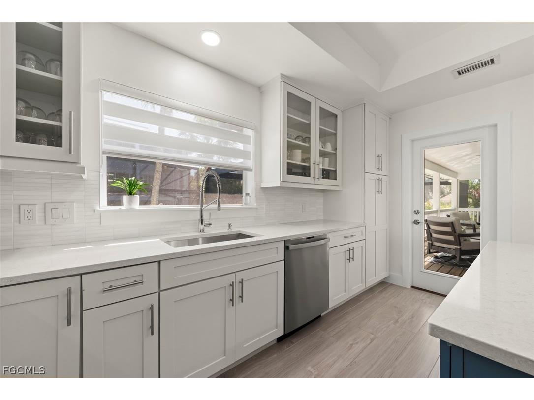 3708 Agate Court Sanibel FL 33957 2026011694 image13
