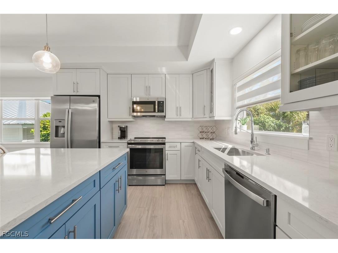3708 Agate Court Sanibel FL 33957 2026011694 image9