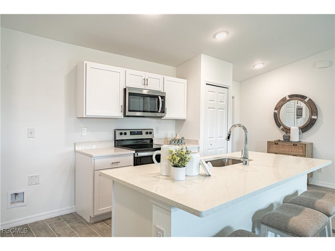 3709 22nd Street SW Lehigh Acres FL 33976 2025013896 image2