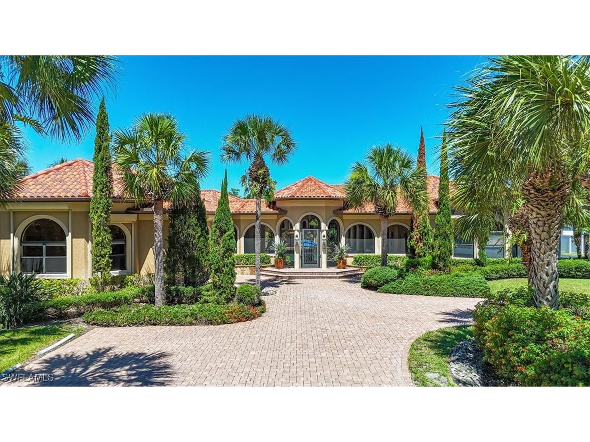 371 17th Street NW Naples FL 34120 225070075 image1