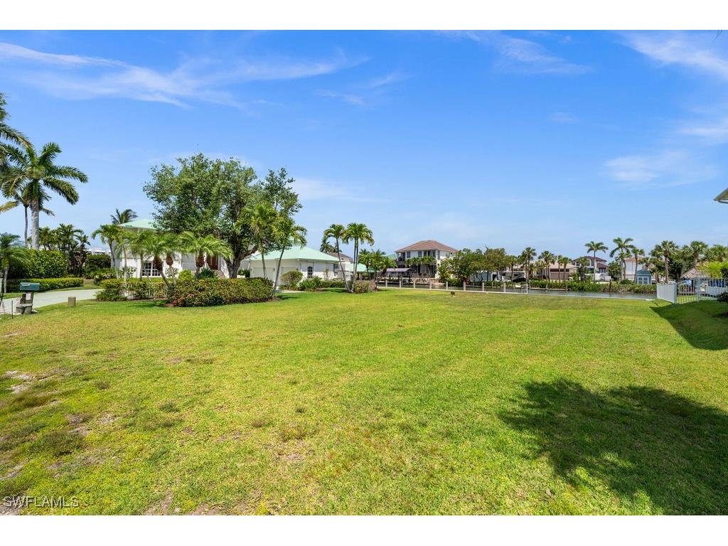 371 Bayside Avenue Naples FL 34108 225072095 image38