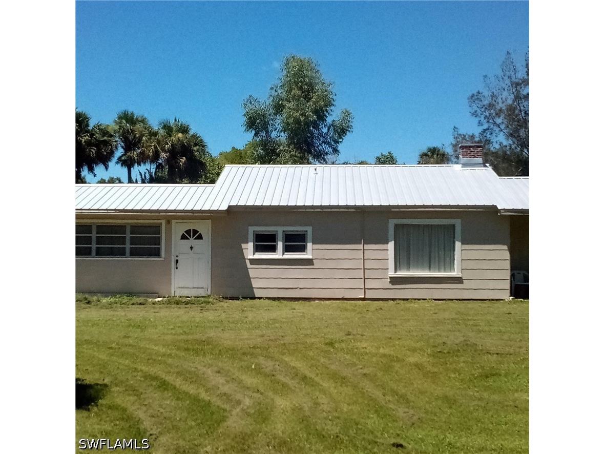 371 N Riverview Street Labelle FL 33935 226008480 image1