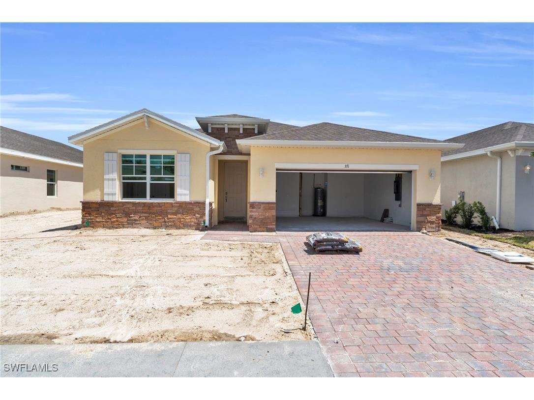 371 Spring Hill Lake Loop Cape Coral FL 33993 224063979 image1