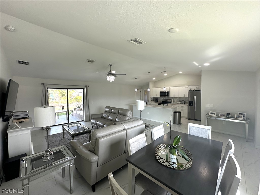 3710 38th Street SW Lehigh Acres FL 33976 2026010536 image8