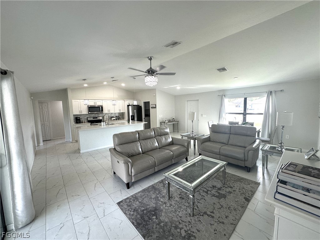 3710 38th Street SW Lehigh Acres FL 33976 2026010536 image9