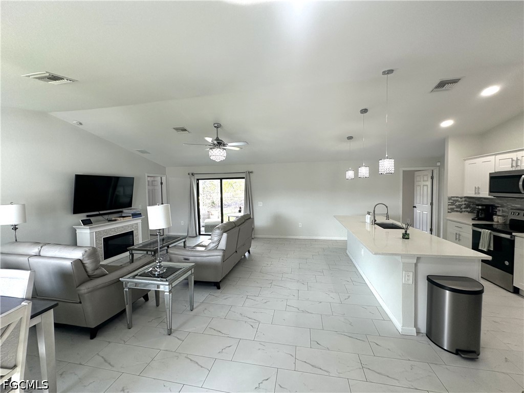 3710 38th Street SW Lehigh Acres FL 33976 2026024608 image6