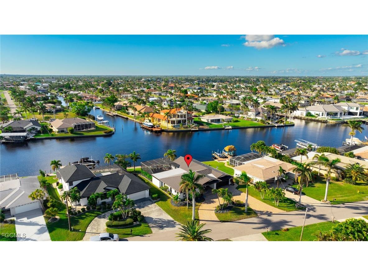 3710 SE 21st Avenue Cape Coral FL 33904 2025023387 image1