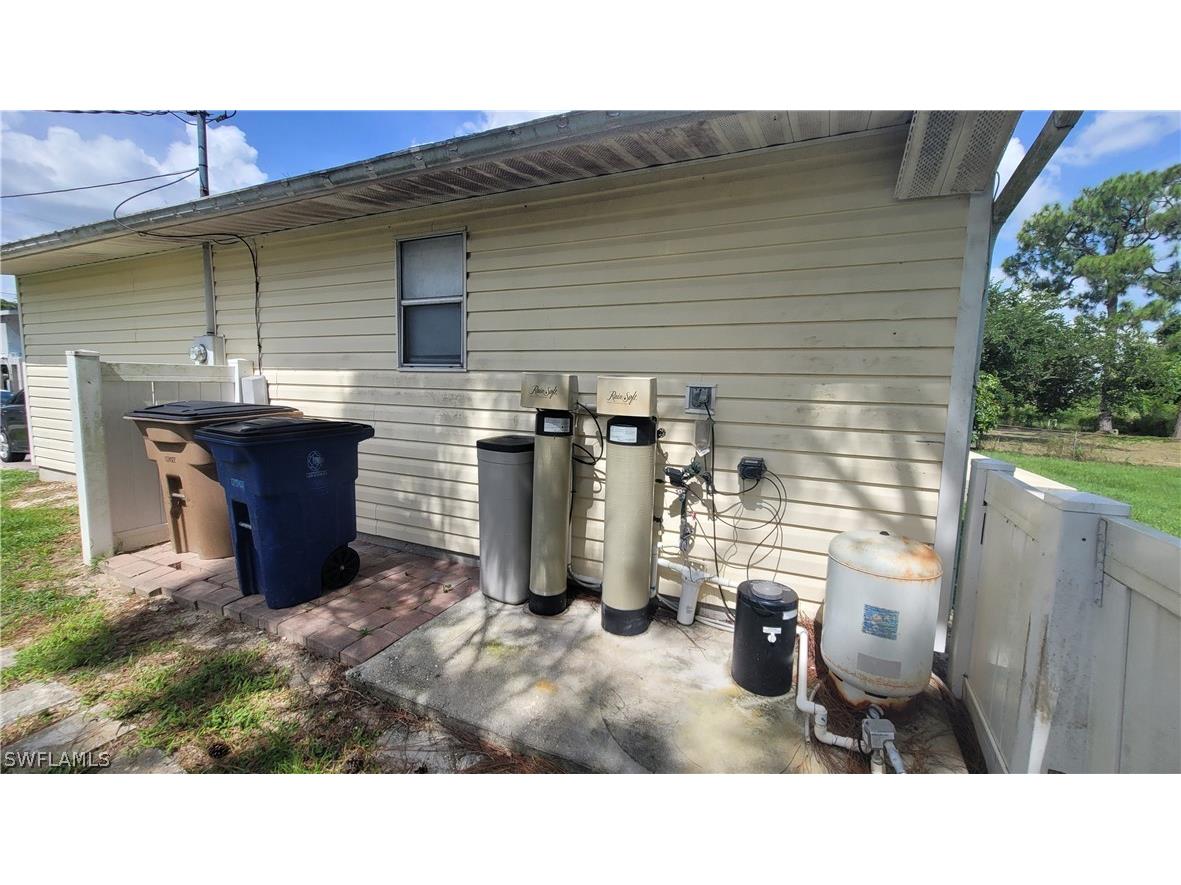 3711 10th Street SW Lehigh Acres FL 33976 226010744 image5