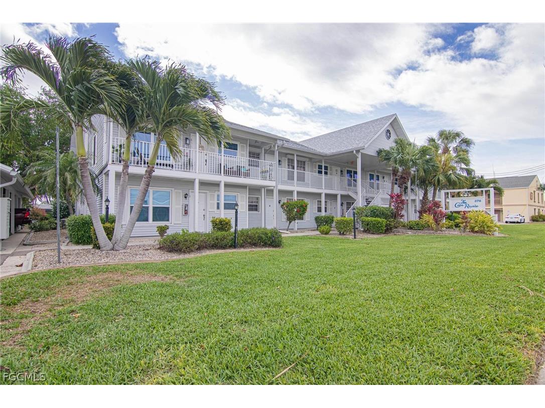 3711 Del Prado Boulevard S #8 Cape Coral FL 33904 2026013567 image2