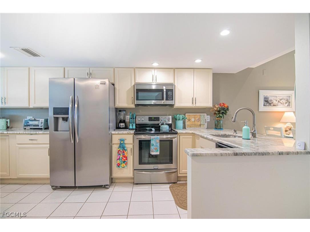 3711 Del Prado Boulevard S #8 Cape Coral FL 33904 2026013567 image4
