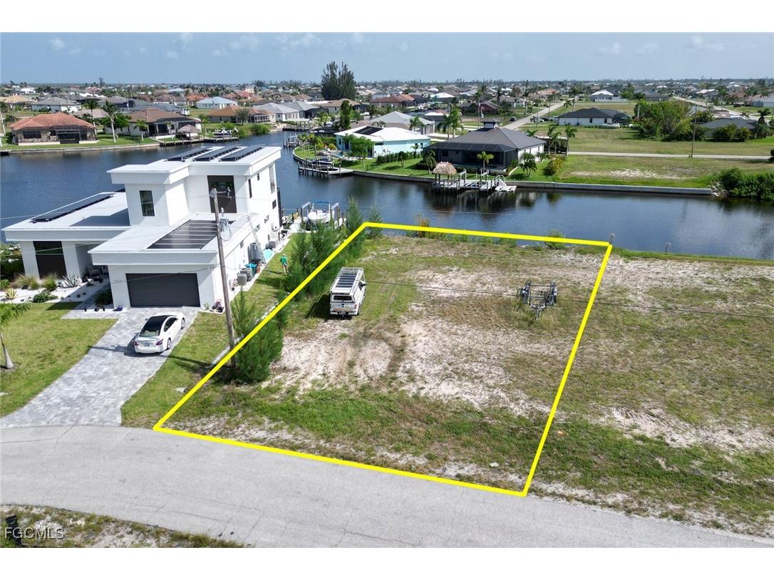 3711 NW 9th Terrace Cape Coral FL 33993 2026003141 image1