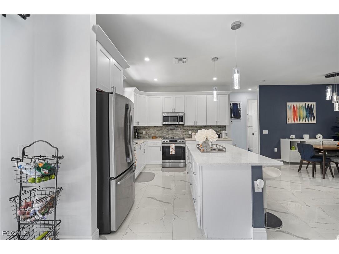 3713 25th Street SW Lehigh Acres FL 33976 2025014264 image7