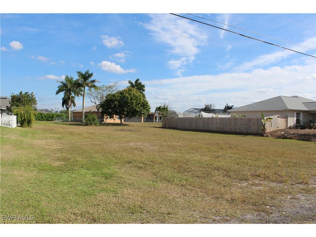 3713 Andalusia Boulevard Cape Coral FL 33909 225083114 image2