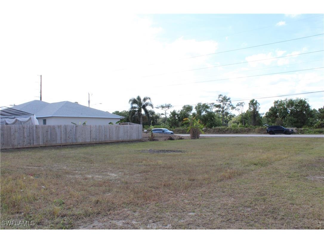 3713 Andalusia Boulevard Cape Coral FL 33909 225083114 image4