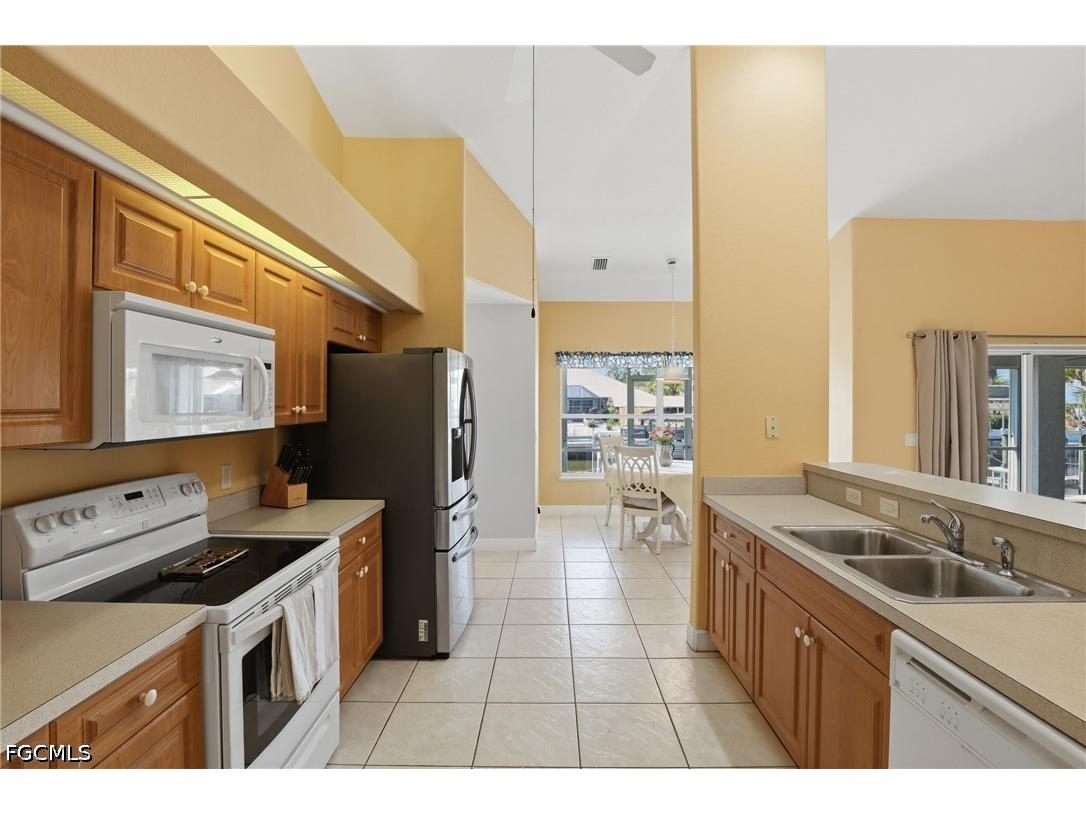 3715 Manatee Drive Saint James City FL 33956 2026013900 image9