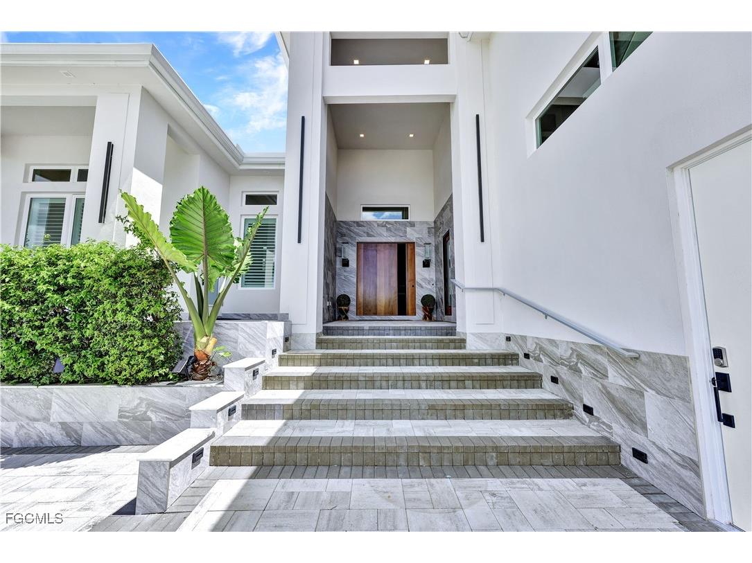 3715 SE 21st Place Cape Coral FL 33904 2025024628 image18