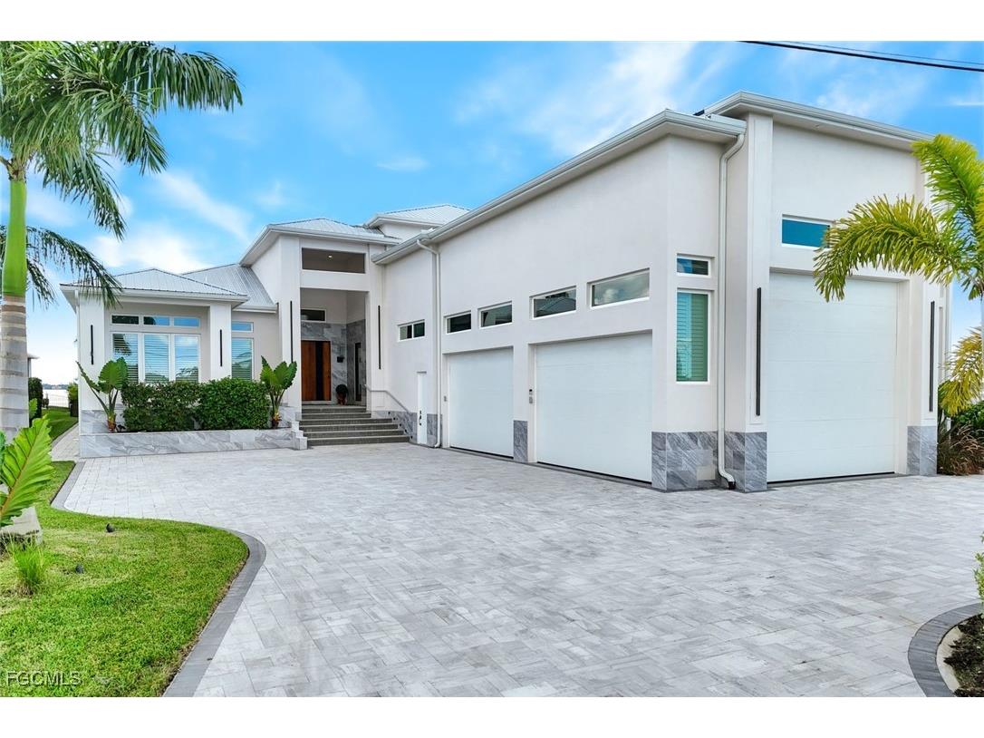 3715 SE 21st Place Cape Coral FL 33904 2025024628 image3