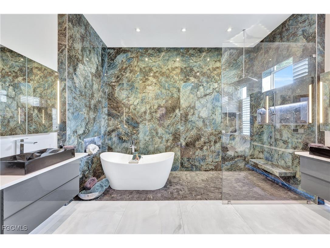 3715 SE 21st Place Cape Coral FL 33904 2025024628 image40