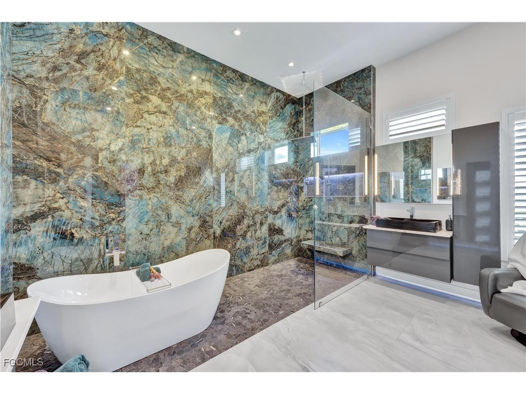 3715 SE 21st Place Cape Coral FL 33904 2025024628 image41