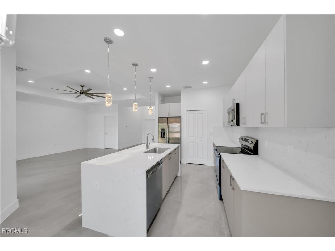 3715 Sunset Road Lehigh Acres FL 33971 2025001284 image24