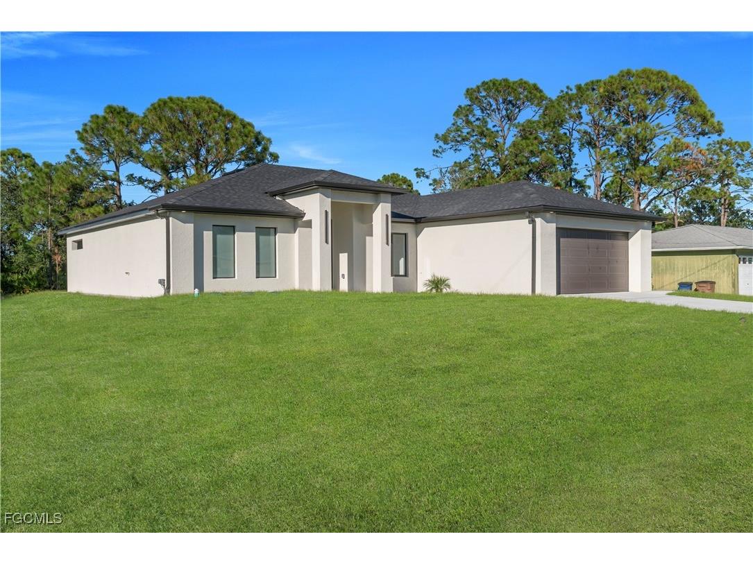 3716 10th Street SW Lehigh Acres FL 33976 2025018376 image1