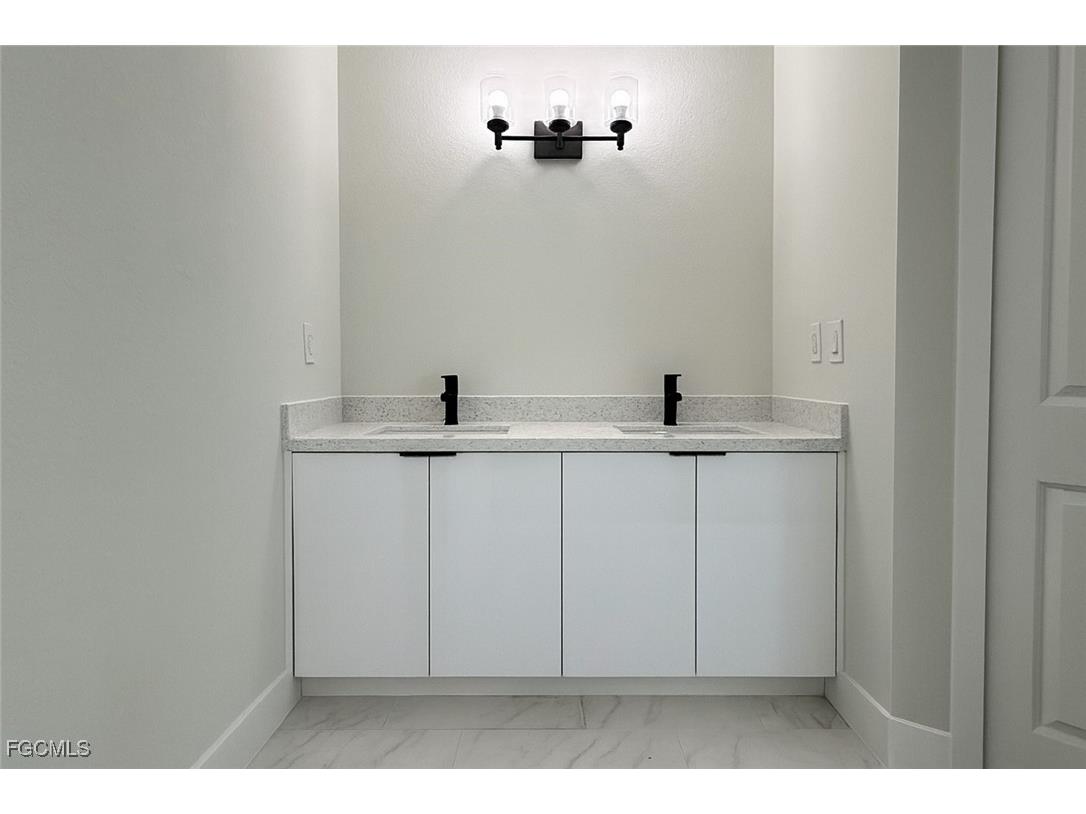 3716 NE 15th Avenue Cape Coral FL 33909 2025023328 image11