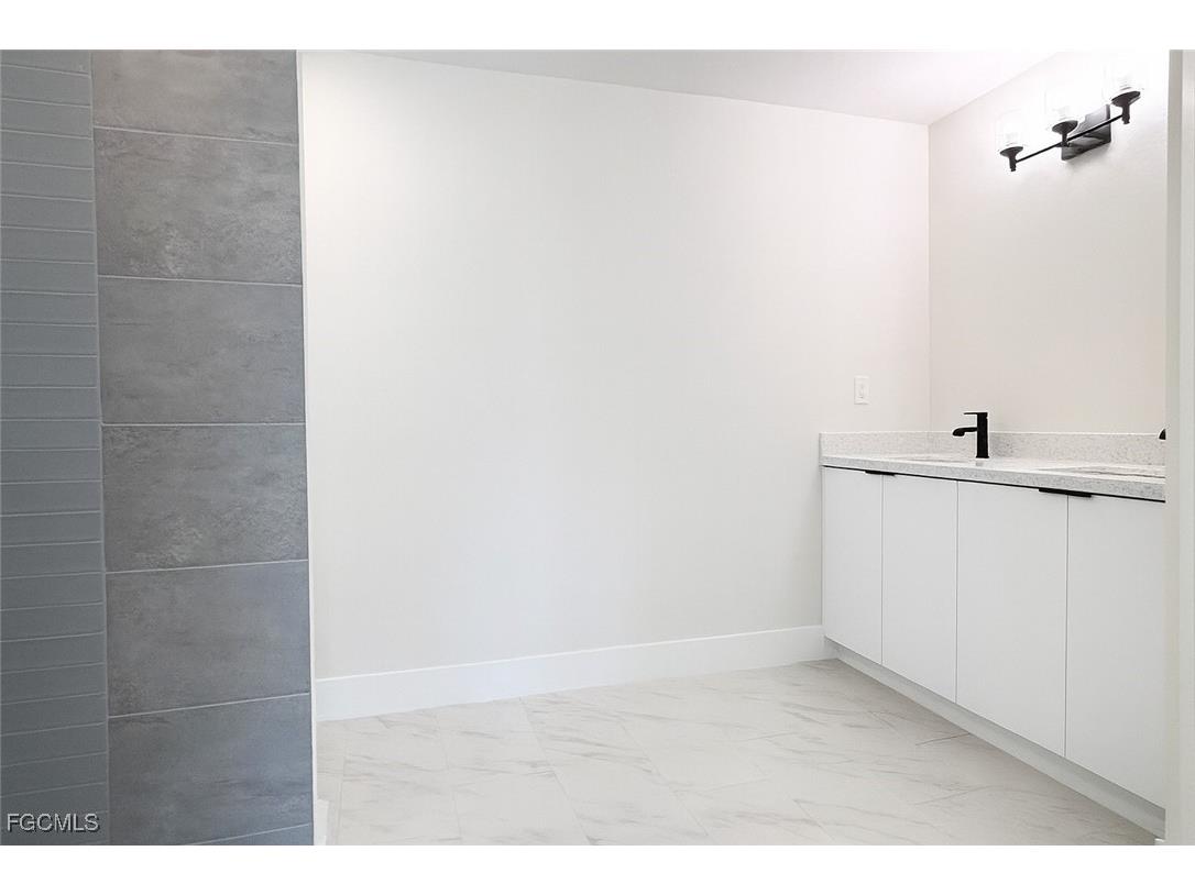 3716 NE 15th Avenue Cape Coral FL 33909 2025023328 image13