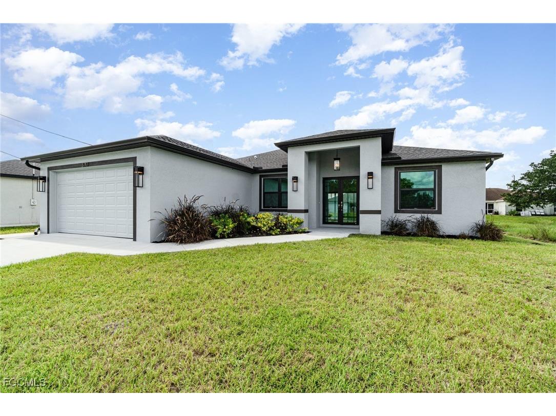3717 4th Street SW Lehigh Acres FL 33976 2025007300 image1