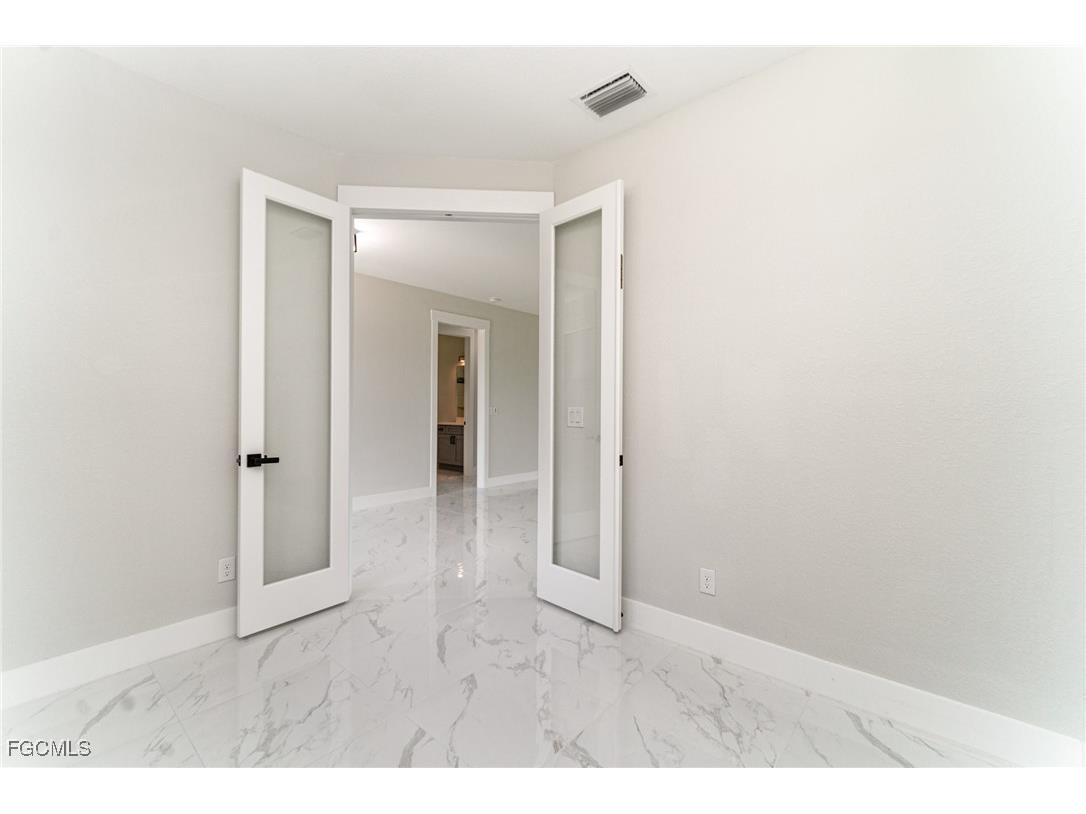 3717 4th Street SW Lehigh Acres FL 33976 2025007300 image12