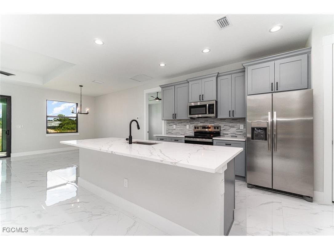 3717 4th Street SW Lehigh Acres FL 33976 2025007300 image13