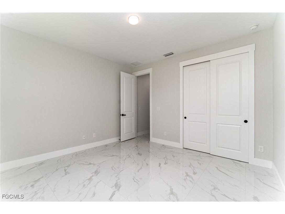 3717 4th Street SW Lehigh Acres FL 33976 2025007300 image25