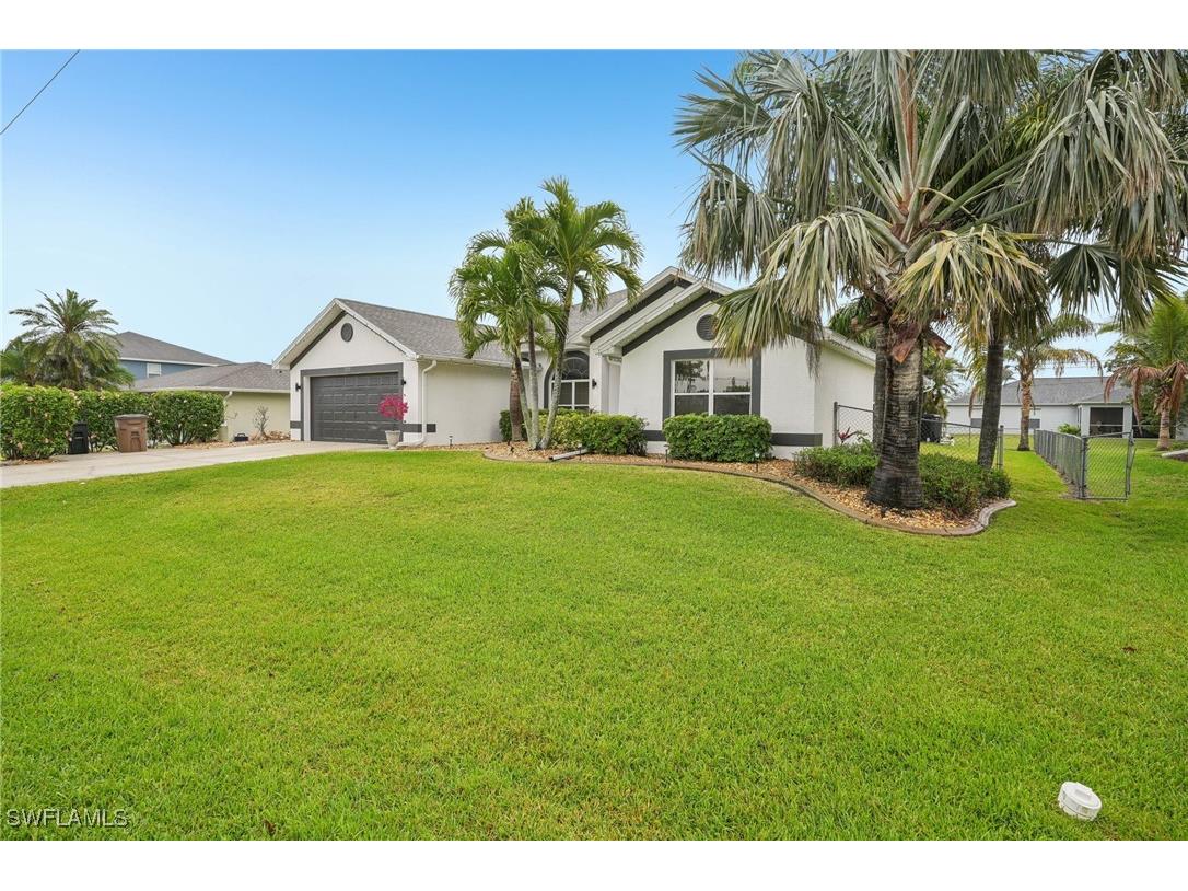 3717 Agualinda Boulevard Cape Coral FL 33914 225075514 image4