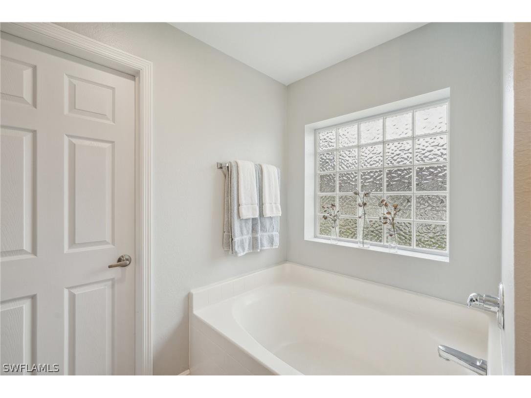 3717 Agualinda Boulevard Cape Coral FL 33914 226009060 image22