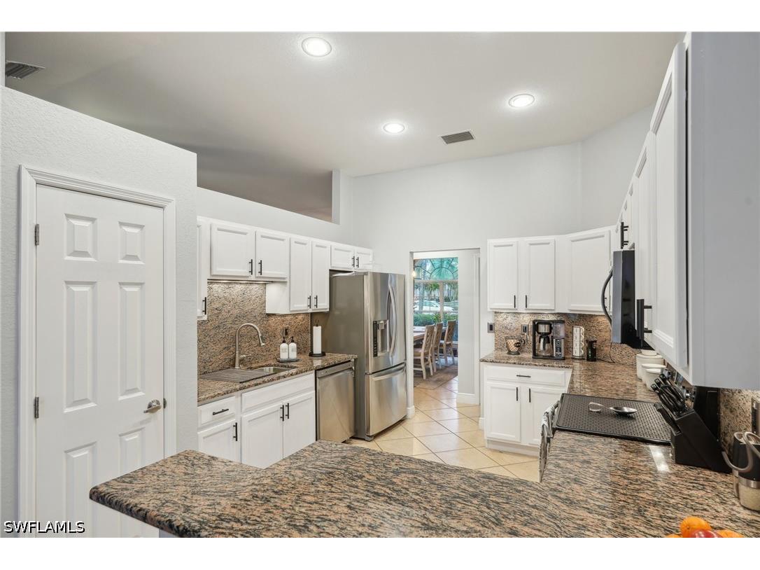 3717 Agualinda Boulevard Cape Coral FL 33914 226019931 image9