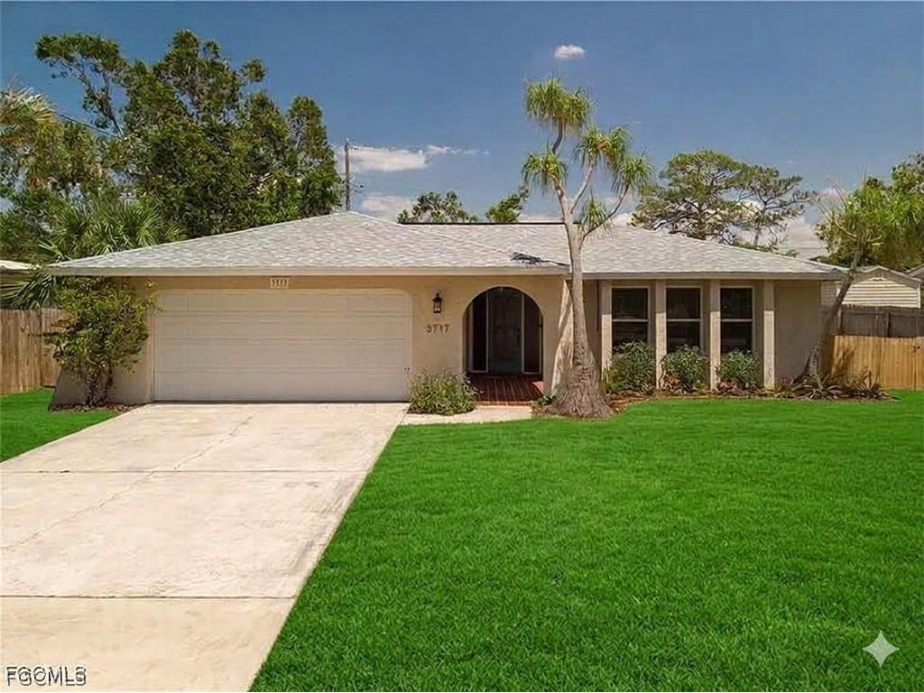 3717 Hanover Street Fort Myers FL 33901 2026000760 image1