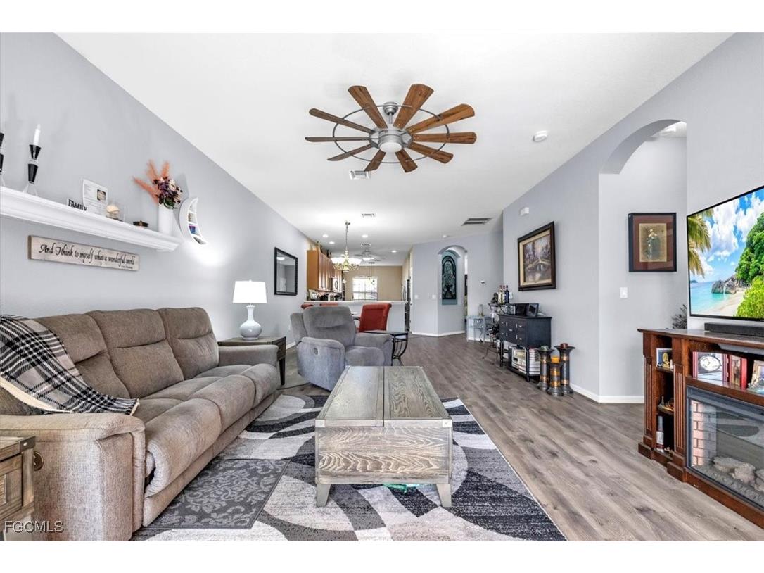 3717 Pino Vista Way Estero FL 33928 2026000219 image13