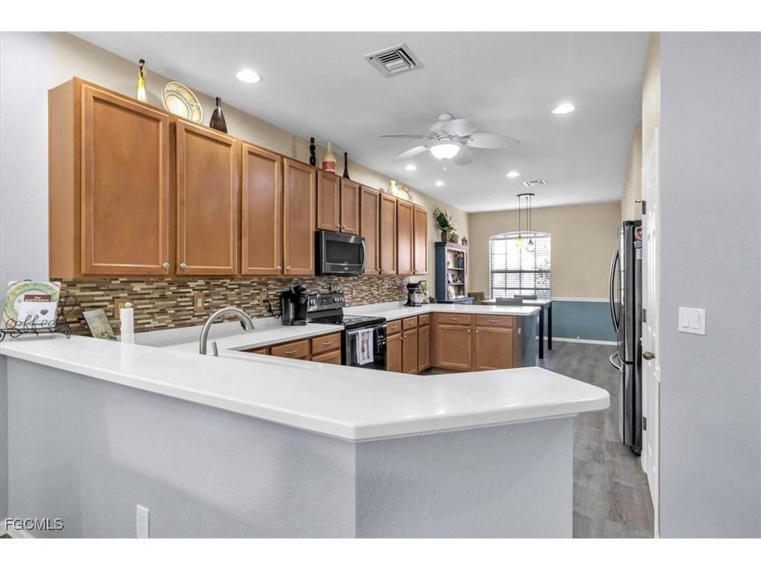 3717 Pino Vista Way Estero FL 33928 2026000219 image16