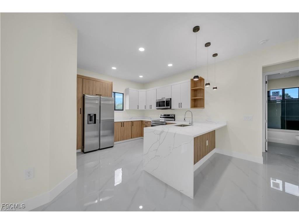 3718 20th Street SW Lehigh Acres FL 33976 2025021451 image2