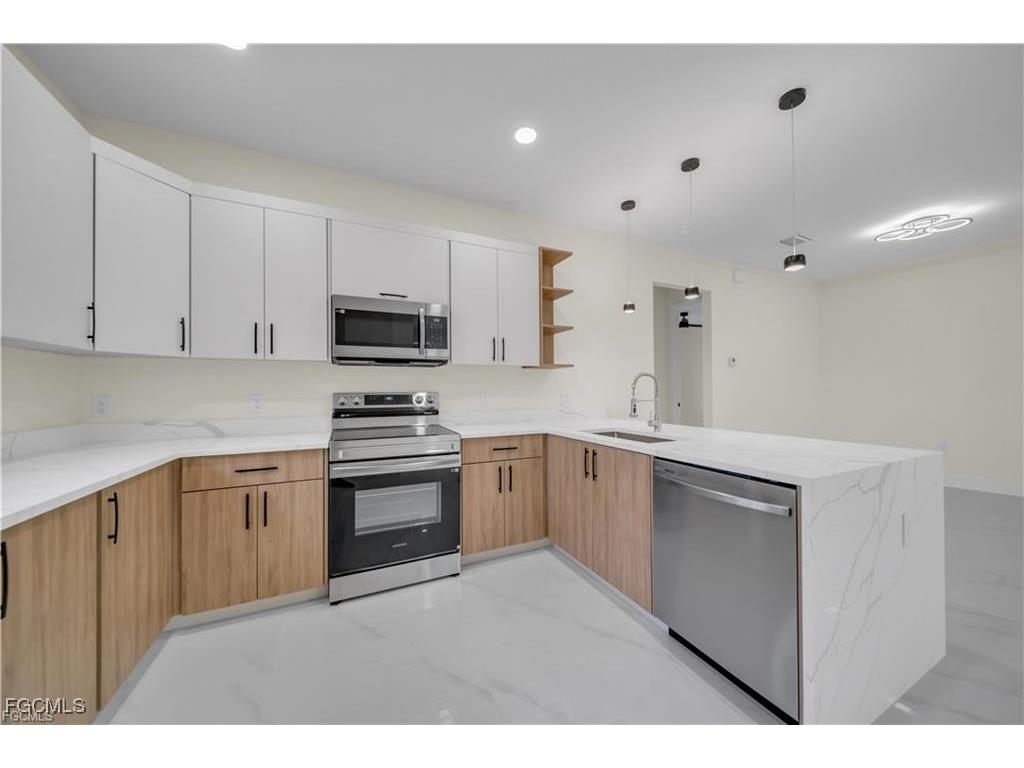 3718 20th Street SW Lehigh Acres FL 33976 2025021451 image3