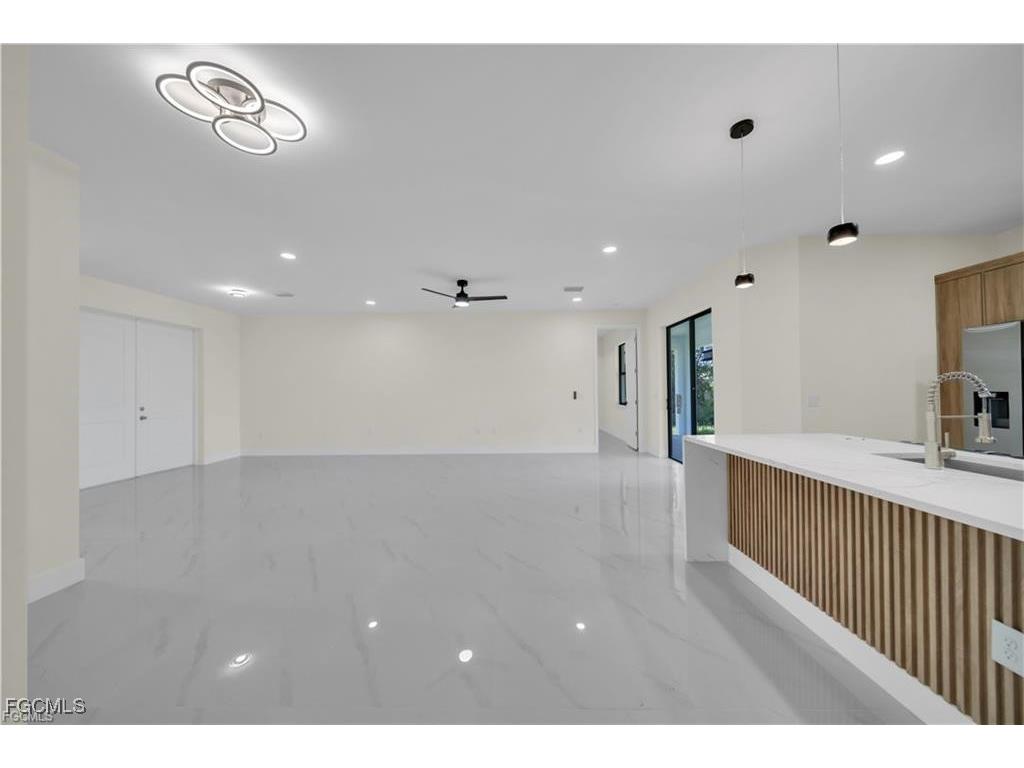 3718 20th Street SW Lehigh Acres FL 33976 2025021451 image5